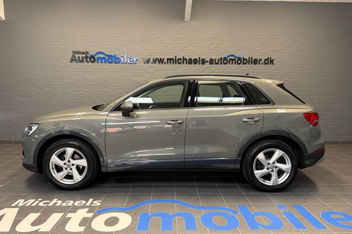 Grå Audi Q3 fra 2019