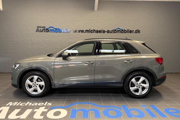 Grå Audi Q3 fra 2019