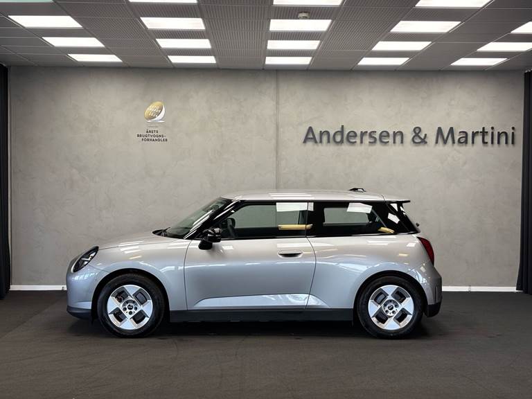 Mini Cooper SE EL Essential Trim Option Level XS 218HK 3d Aut.