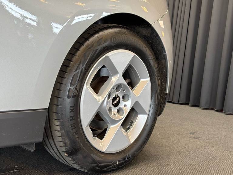 Mini Cooper SE EL Essential Trim Option Level XS 218HK 3d Aut.