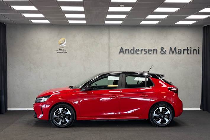 Rød Opel Corsa-e fra 2024