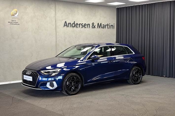 Blå Audi A3 fra 2021