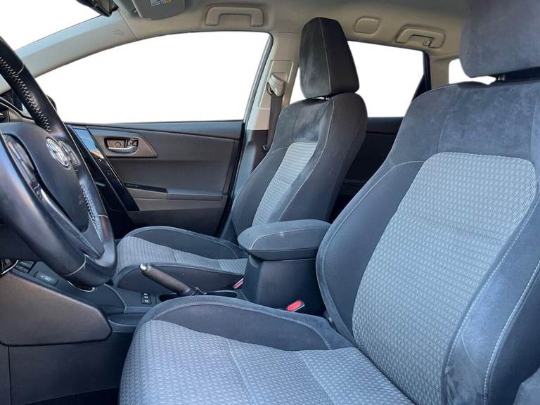 Toyota Auris 1,8 Touring Sports Hybrid Prestige 136HK Stc Aut.