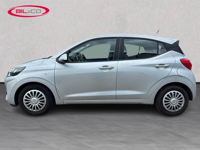 Hyundai i10 1,0 Essential AMT 67HK 5d Aut.