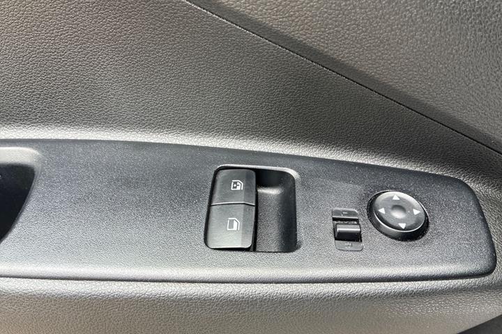 Sølv Hyundai i10 fra 2021