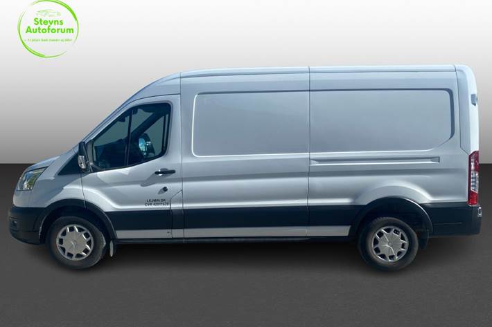 Hvid Ford Transit fra 2021