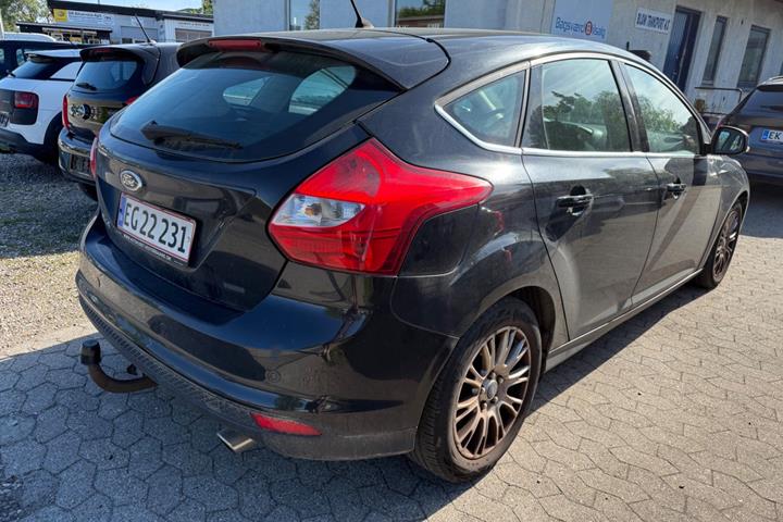 Sort Ford Focus fra 2011