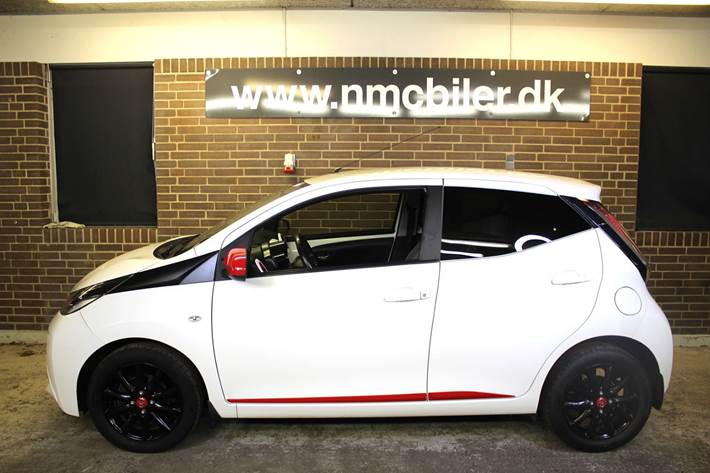 Hvid Toyota Aygo fra 2016