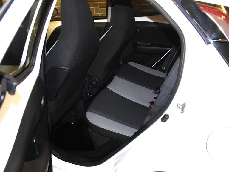 Toyota Aygo 1,0 VVT-i x-pression