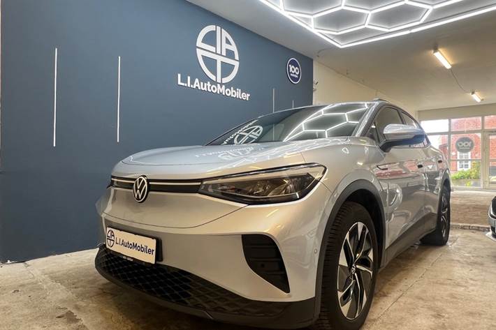 Sølv VW ID.4 fra 2022 set udefra