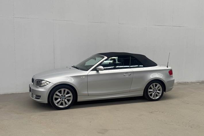 Sølv BMW 118i fra 2009