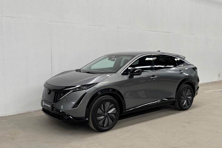 Grå Nissan Ariya fra 2025