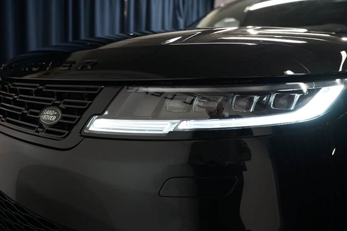 Sort Land Rover Range Rover sport fra 2024