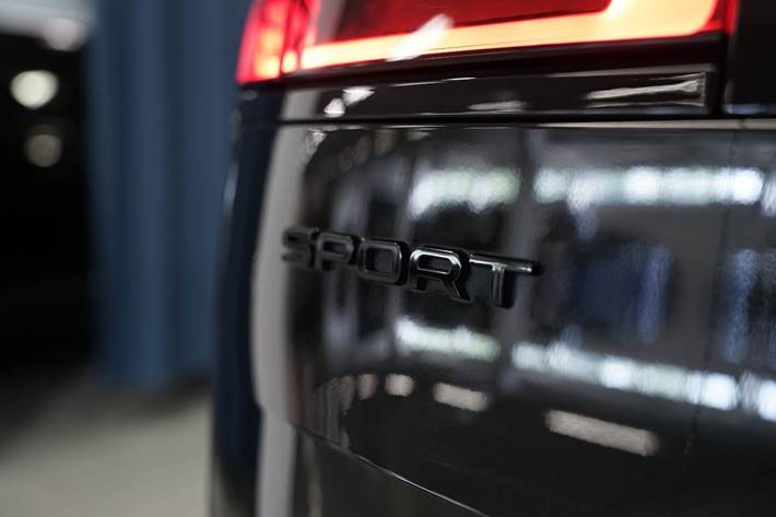 Sort Land Rover Range Rover sport fra 2024
