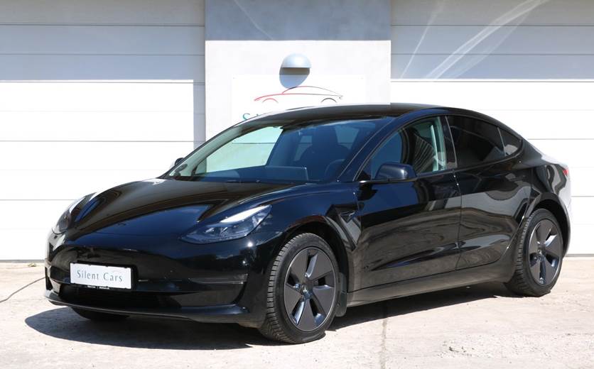 Tesla Model 3 Long Range RWD