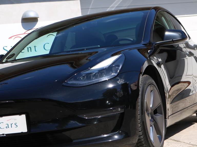 Tesla Model 3 Long Range RWD