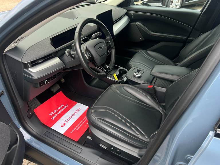 Ford Mustang Mach-E 70 Premium Standard Range