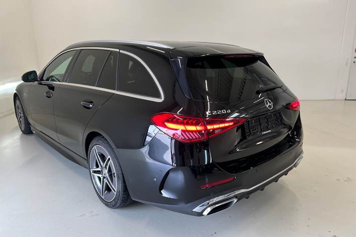 Sort Mercedes C220 d fra 2022