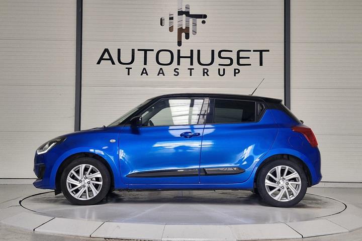 Blå Suzuki Swift fra 2020