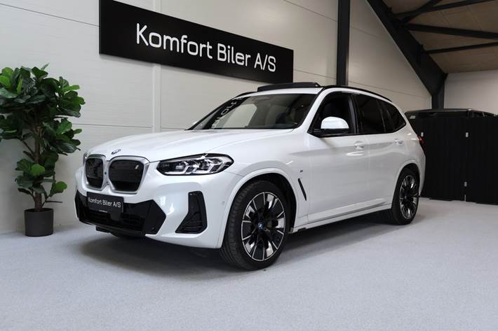Hvid BMW iX3 fra 2023