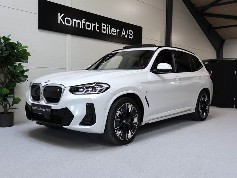 BMW iX3 Charged Plus M-Sport