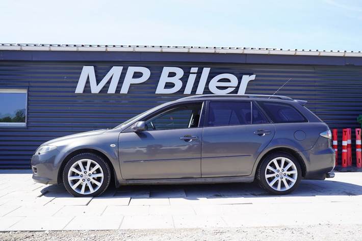 Grå Mazda 6 fra 2007