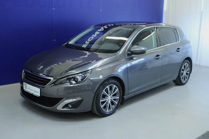 Grå Peugeot 308 fra 2017