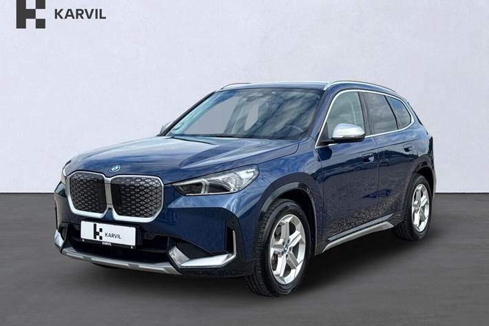 Blå BMW iX1 fra 2024