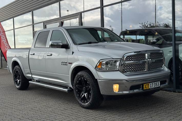 Sølv Dodge RAM 1500 fra 2016
