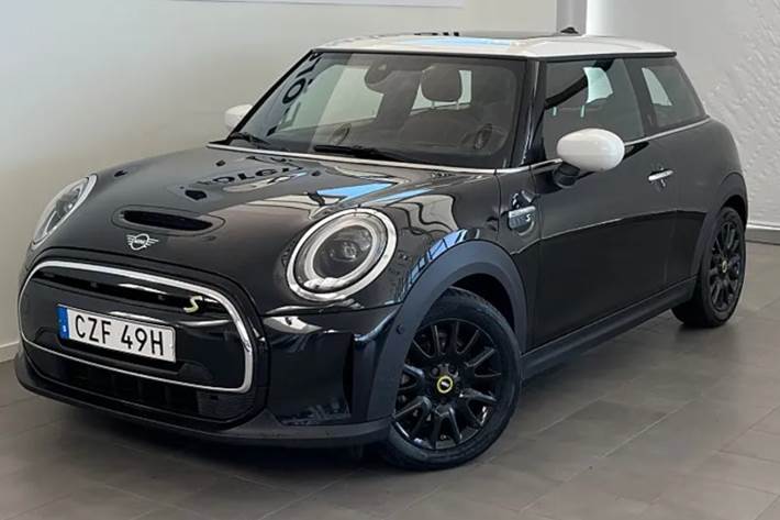 Sort Mini Cooper SE fra 2024