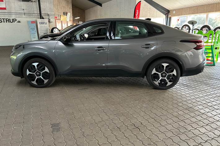 Grå Citroën ë-C4 X fra 2025