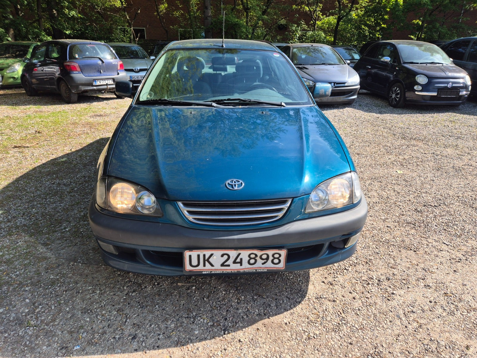 undefined Toyota Avensis fra 1998