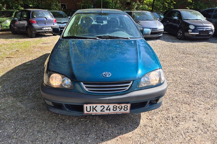 undefined Toyota Avensis fra 1998