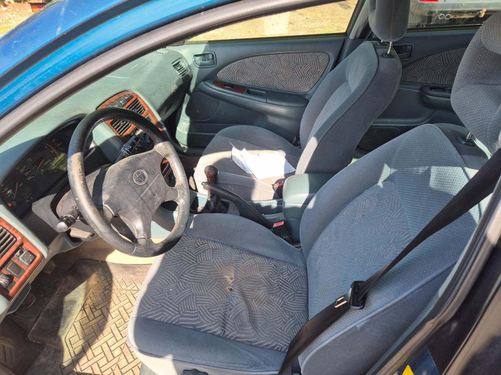undefined Toyota Avensis fra 1998