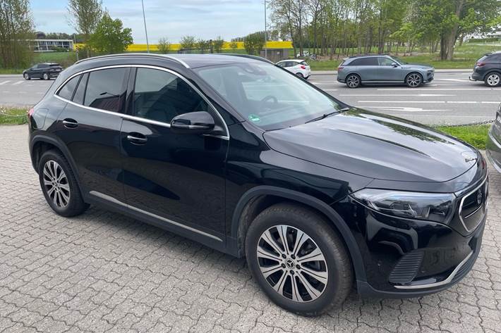 Sort Mercedes EQA 250+ fra 2023