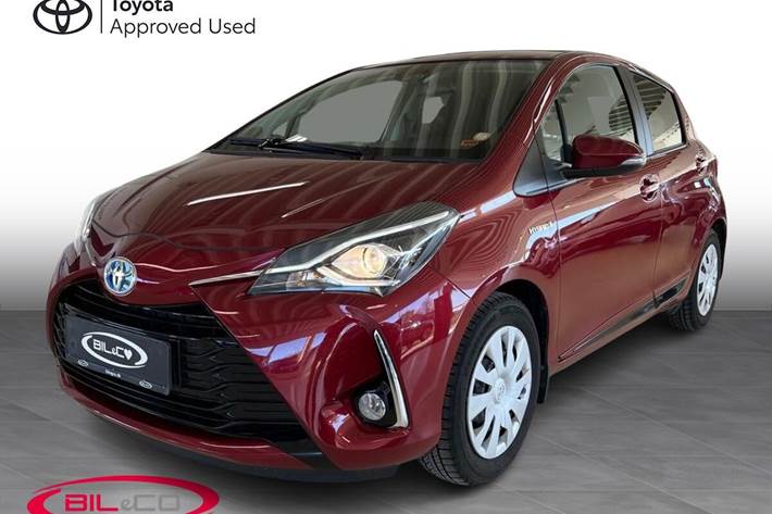 Rød Toyota Yaris fra 2019