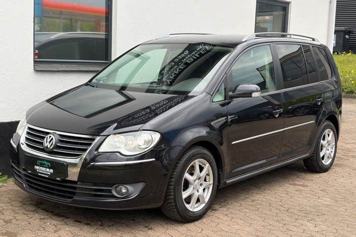 Sort VW Touran fra 2008