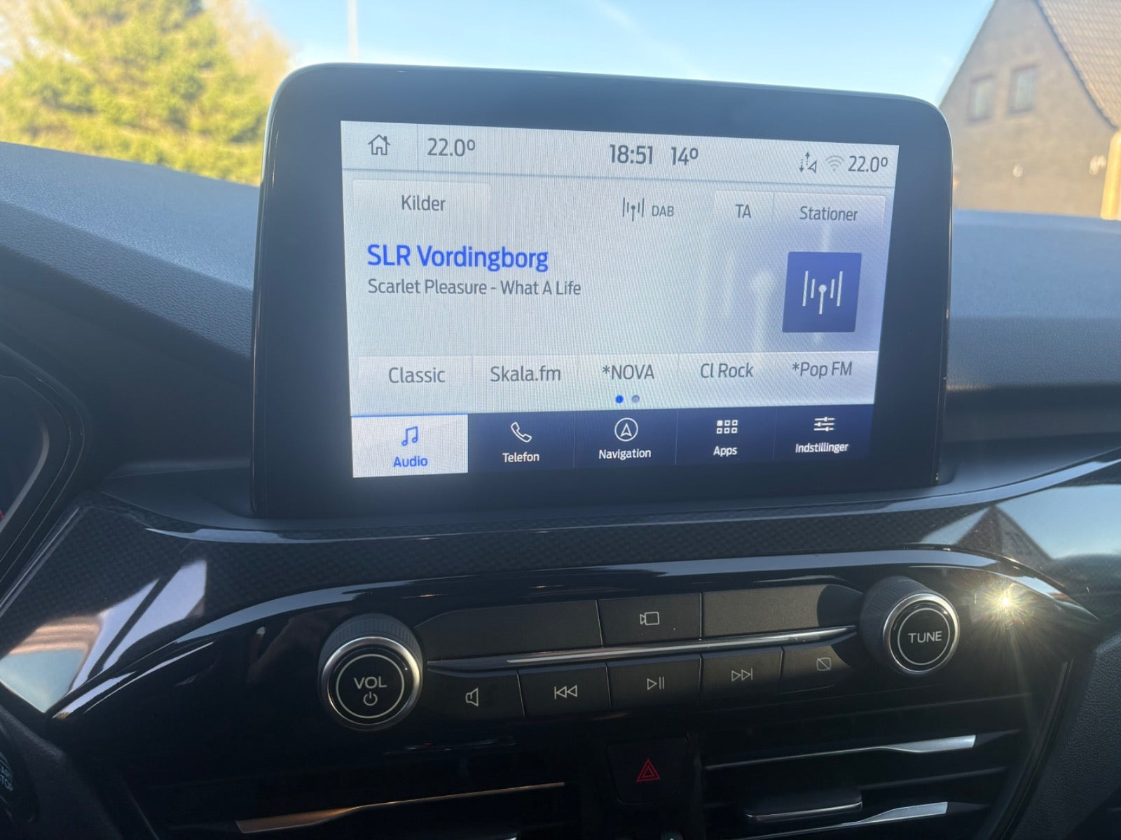 Rød Ford Kuga fra 2020