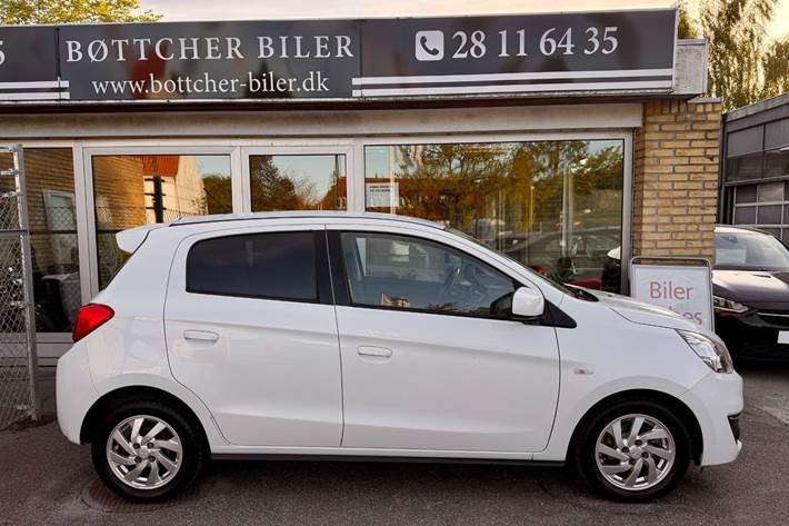 Hvid Mitsubishi Space Star fra 2016