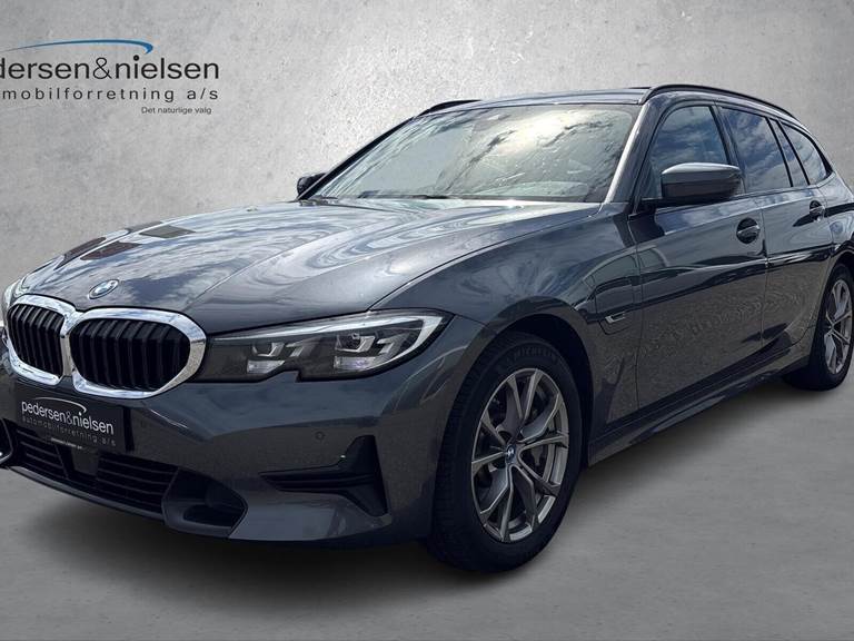 BMW 330e 2,0 Touring Plugin-hybrid Sport Line Steptronic 292HK Stc 8g Aut.