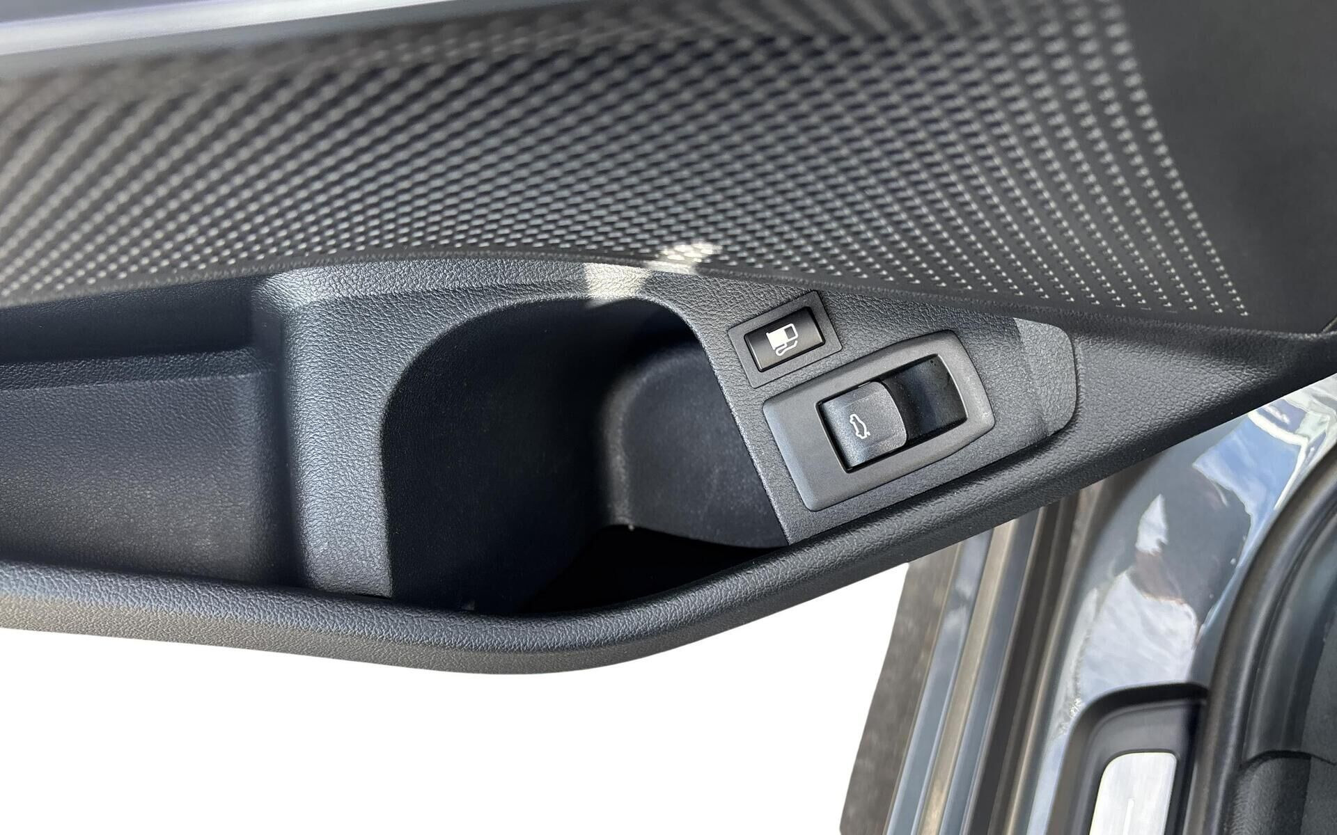 BMW 330e Touring Steptronic, 292hp, 2022