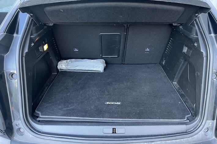 Sort Peugeot 3008 fra 2022