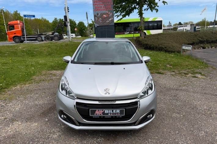 undefined Peugeot 208 fra 2018
