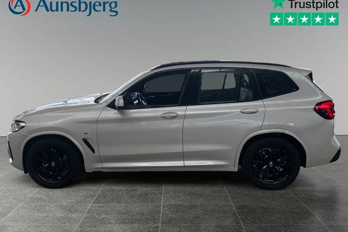 Hvid BMW iX3 fra 2022