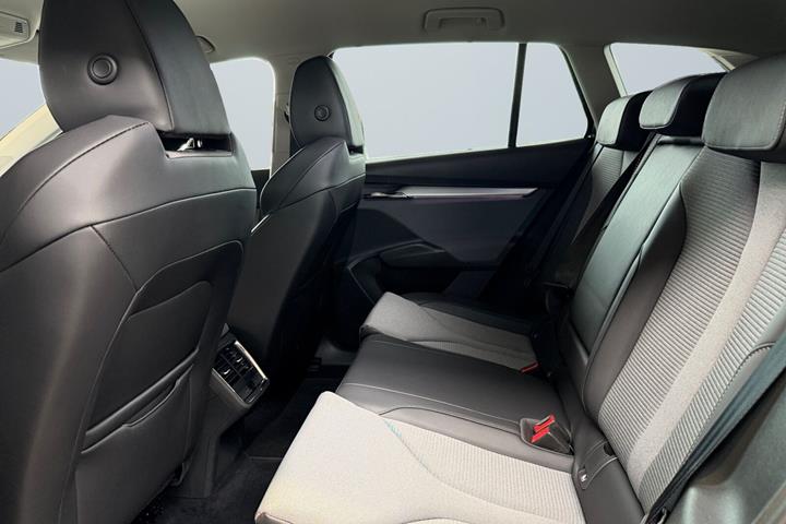 Sort Skoda Enyaq fra 2023