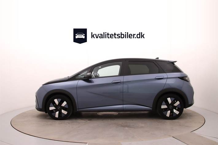 Blå BYD Dolphin fra 2024