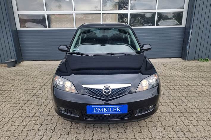 Sort Mazda 2 fra 2006