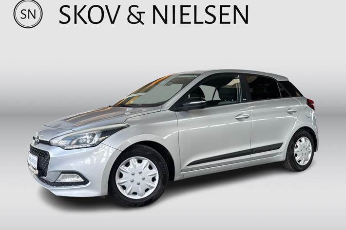 Sølv Hyundai i20 fra 2015