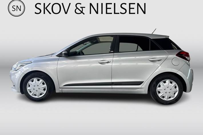 Sølv Hyundai i20 fra 2015