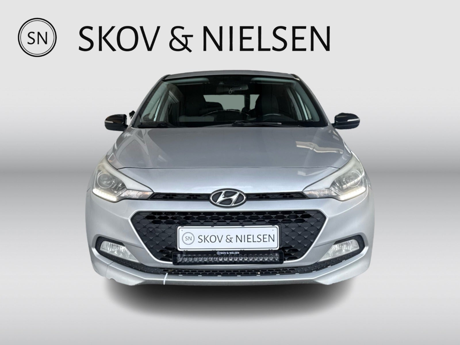 Sølv Hyundai i20 fra 2015